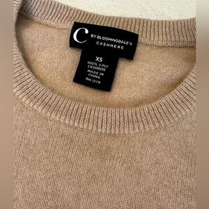 C by Bloomingdale's Crewneck Cashmere Sweater in Beige